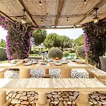 Lovely Very Private With Beautiful Gardens * 吉亚