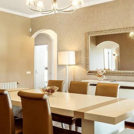 Lovely Very Private With Beautiful Gardens Villa *
