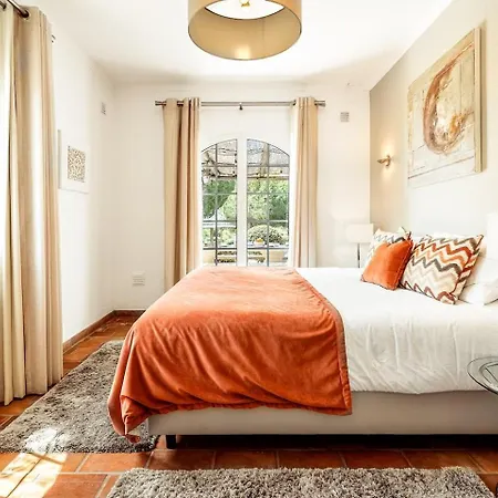 Last-Minute August 5Br Heated Pool In Albufeira Villa Guia (Faro)