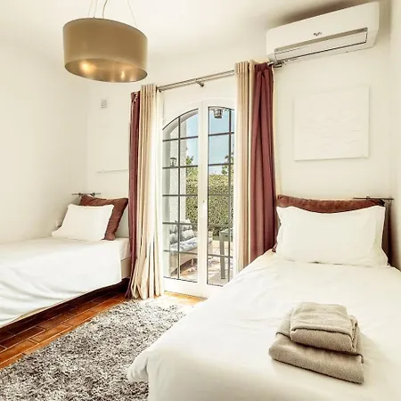 Last-Minute August 5Br Heated Pool In Albufeira Villa