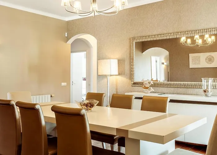 Lovely Very Private With Beautiful Gardens *